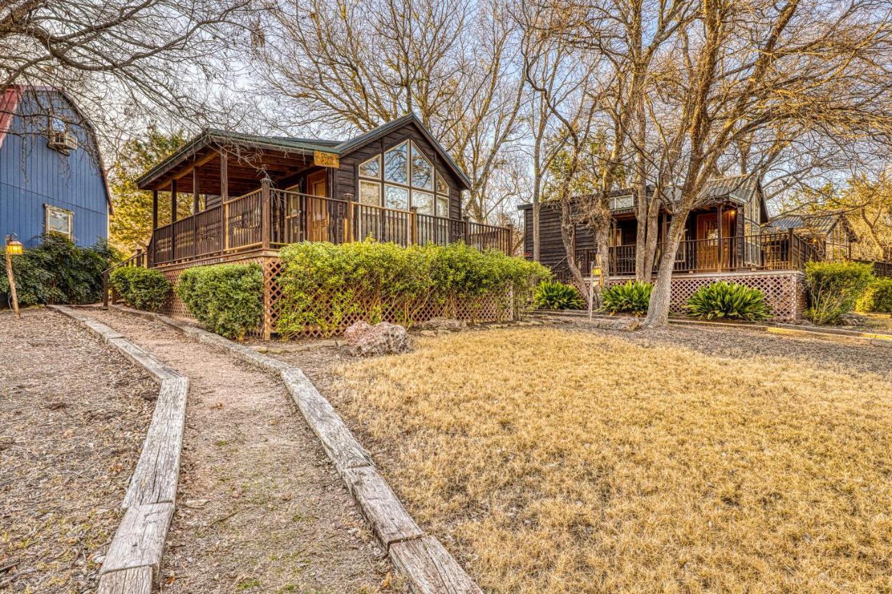 The Plum @ Mendelbaum Winery Guest Cabins Villa Fredericksburg Exterior photo